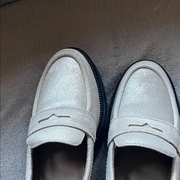 Toms Metallic Cream Leather Loafers brand new never worn sz 8 - Picture 9 of 11